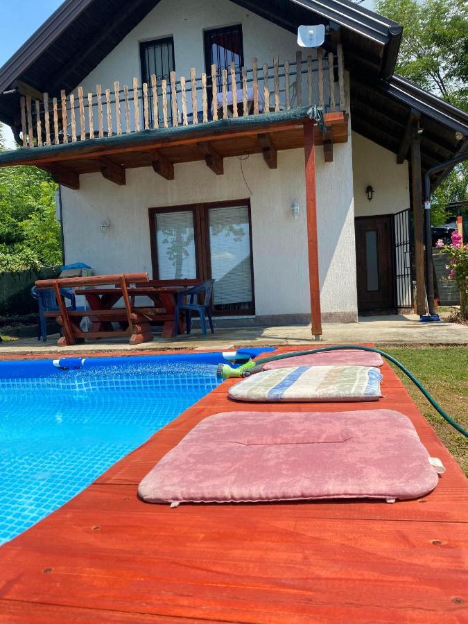 Asja Guest House Lukavac Exterior photo